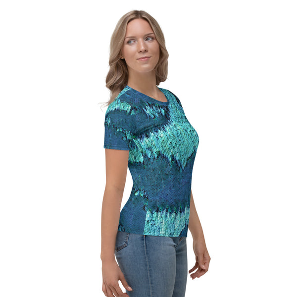 Weekend Famous Blue Green Women's T-shirt